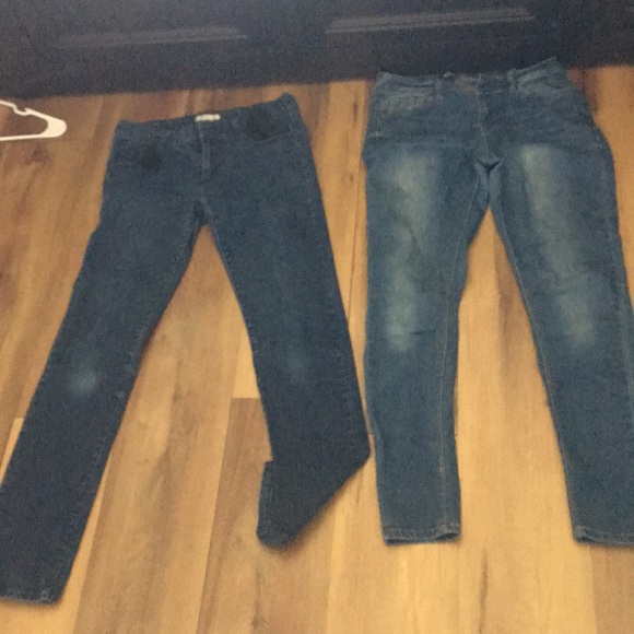 Two jeans - Picture 1 of 1